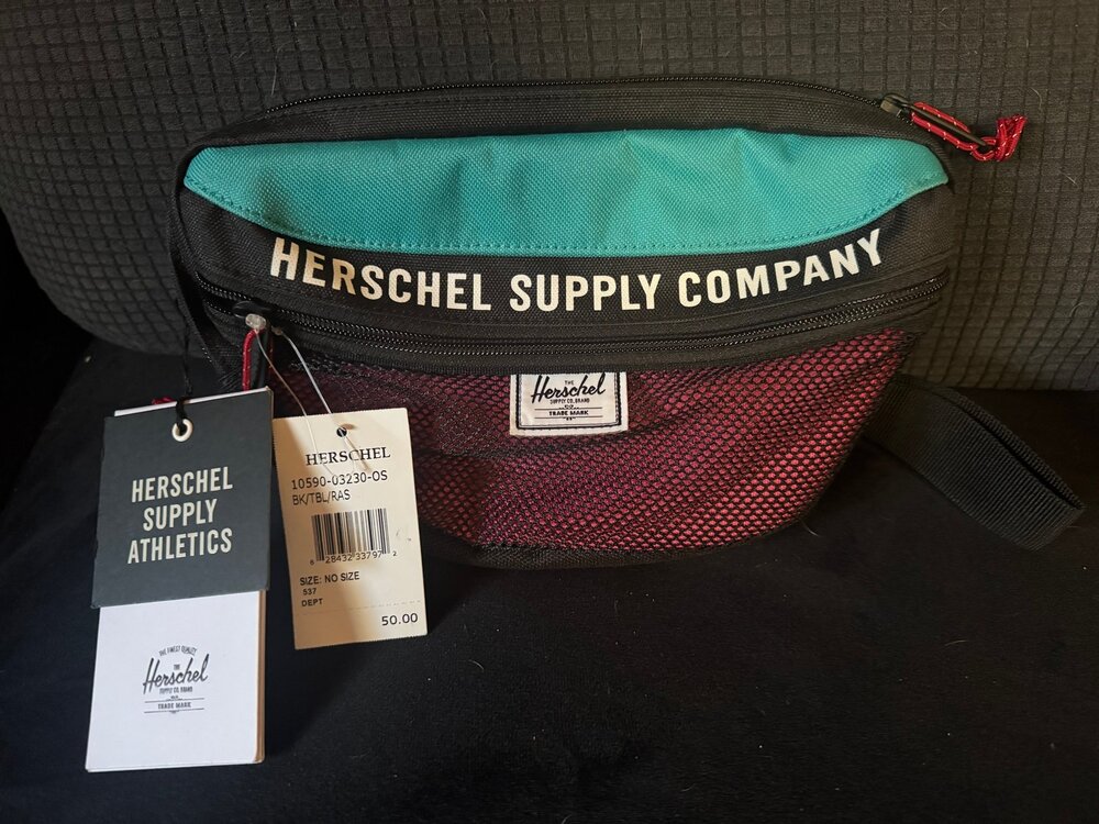 NWT Herschel Supply Co. Nineteen Hip Bag/Fanny Pack Pink